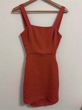 Wilfred Aperature Tie-Back Dress